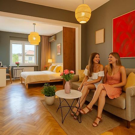 Woodie Studio With Premium Comfort By Piata Unirii Bucureşti Exterior foto