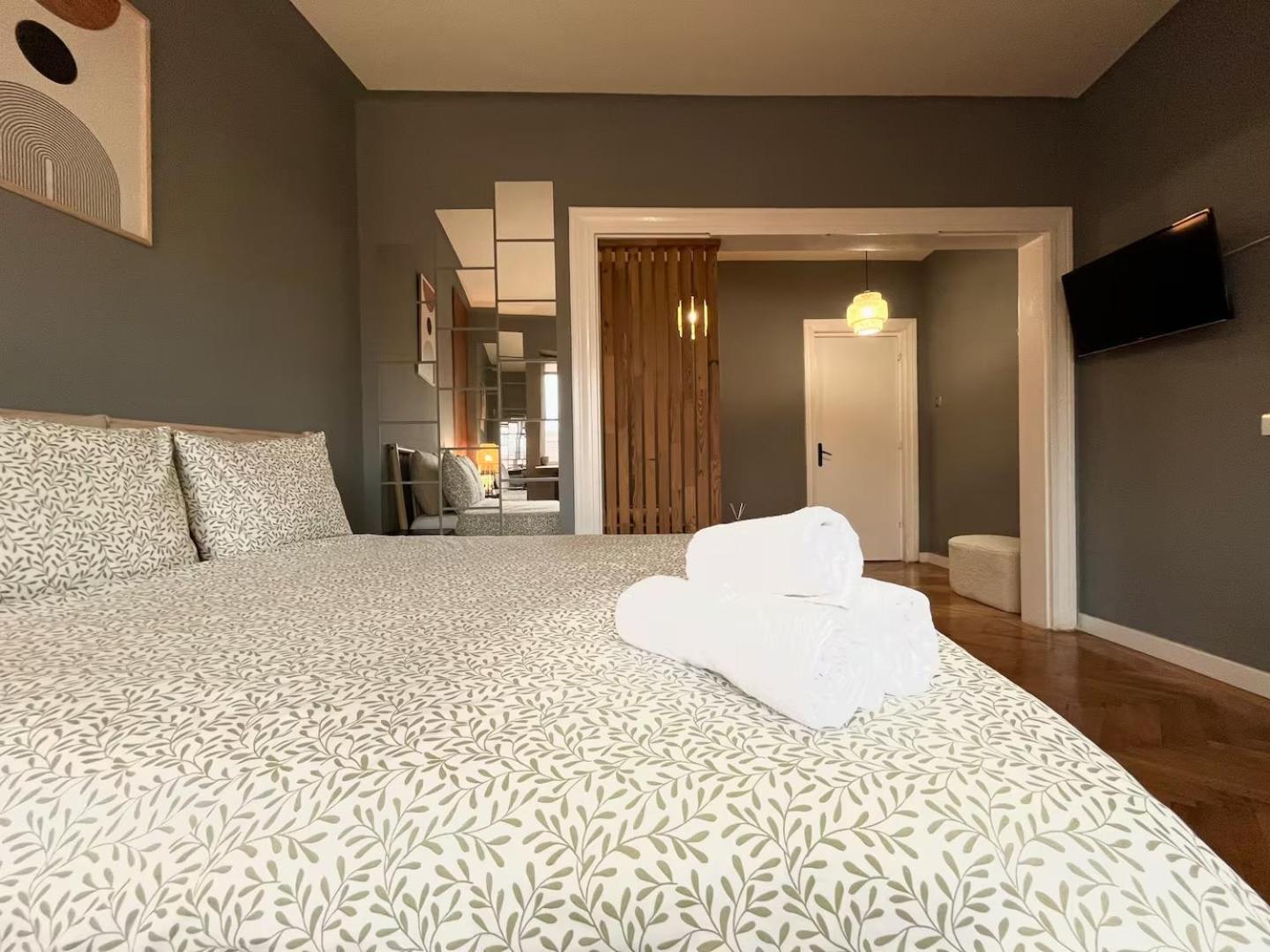 Woodie Studio With Premium Comfort By Piata Unirii Bucureşti Exterior foto